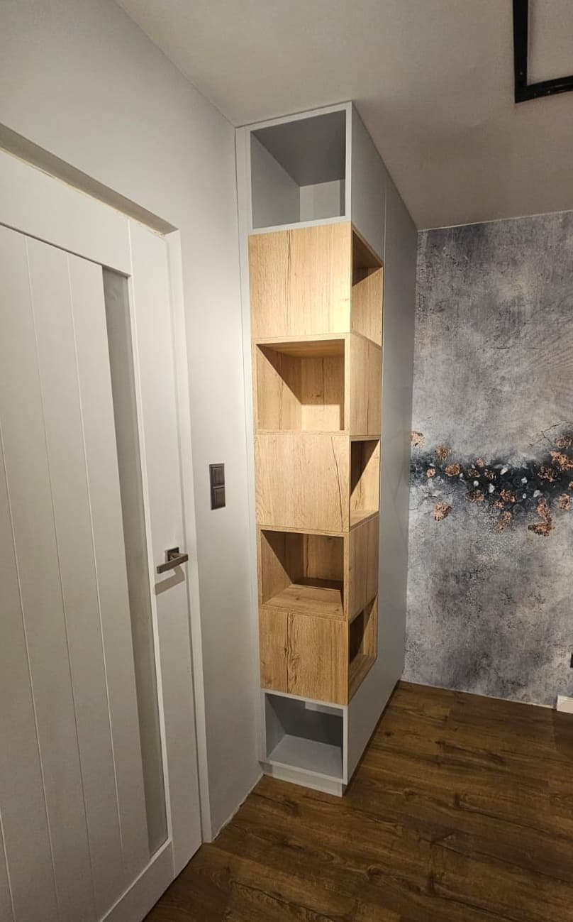 Detal drewna i wykonczenia